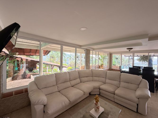 Casa de 4 alcobas en venta en Campo Alegre, Cali, 1200 m² · foto 16 de 24