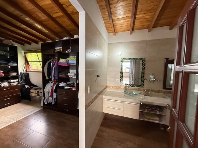 Casa de 4 alcobas en venta en Campo Alegre, Cali, 1200 m² · foto 14 de 24