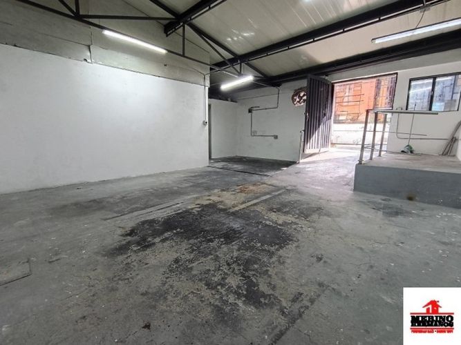 Bodega en arriendo en Santa Mónica, Medellín, 60 m² · foto 2 de 11