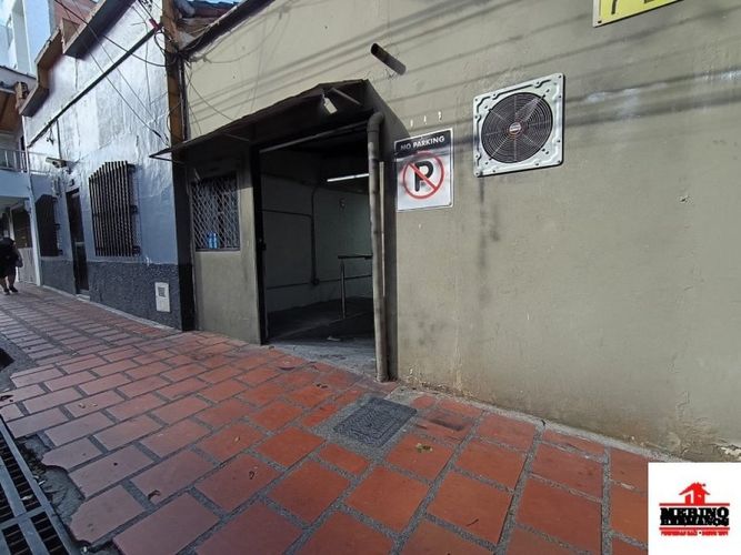 Bodega en arriendo en Santa Mónica, Medellín, 60 m² · foto 8 de 11