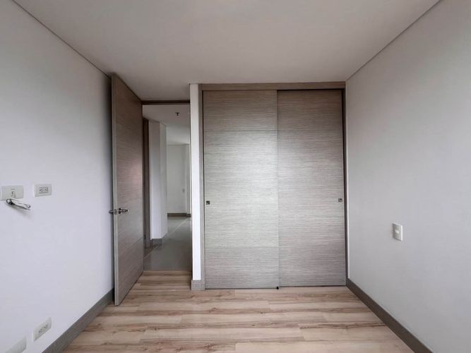 Apartamento de 3 alcobas en arriendo en El Poblado, Medellín, 150 m² · foto 7 de 17