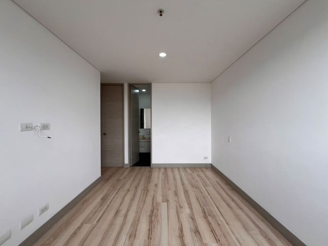 Apartamento de 3 alcobas en arriendo en El Poblado, Medellín, 150 m² · foto 8 de 17