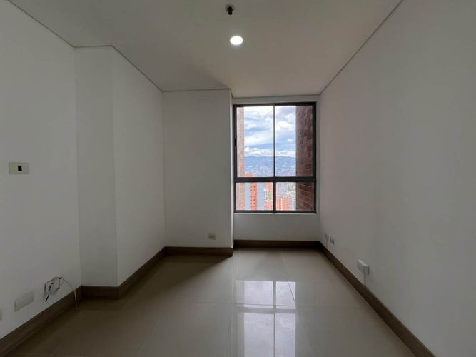 Apartamento de 3 alcobas en arriendo en El Poblado, Medellín, 150 m² · foto 10 de 17