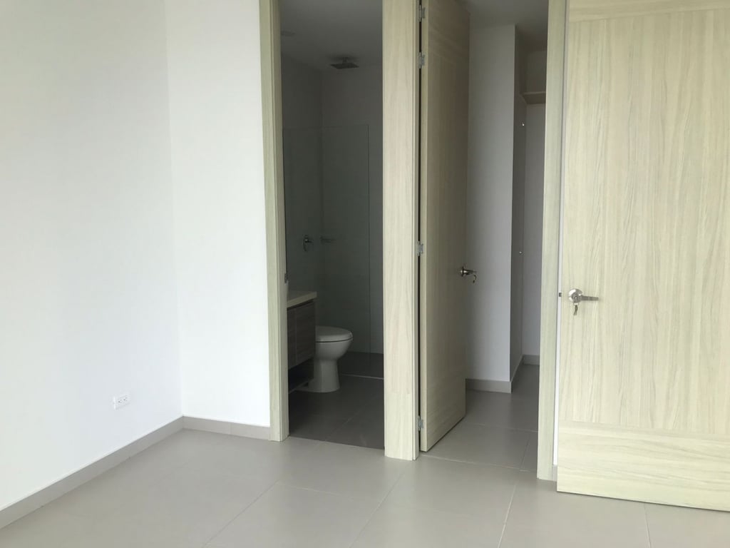 Apartamento en venta en Lagos Del Caujaral, Puerto Colombia · foto 5 de 9