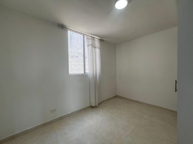 Apartamento de 2 alcobas en arriendo en Candelaria, 55 m² · foto 16 de 24