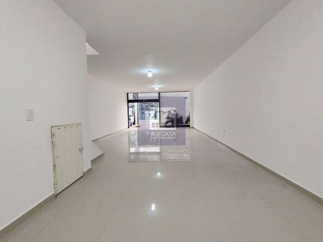 Local en arriendo en Granada, Bucaramanga, 120 m² · foto 2 de 5