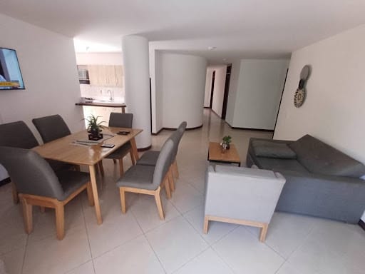 Apartamento de 3 alcobas en arriendo en Lorena, Medellín, 120 m² · foto 6 de 21