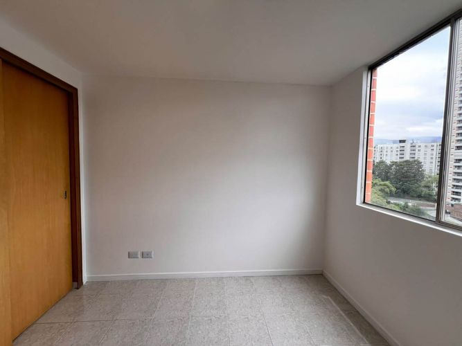 Apartamento de 3 alcobas en arriendo en El Poblado, Medellín, 86 m² · foto 10 de 17