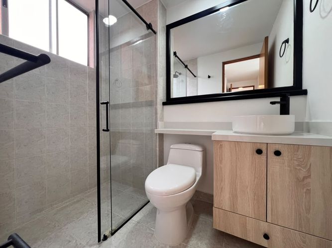 Apartamento de 3 alcobas en arriendo en El Poblado, Medellín, 86 m² · foto 16 de 17