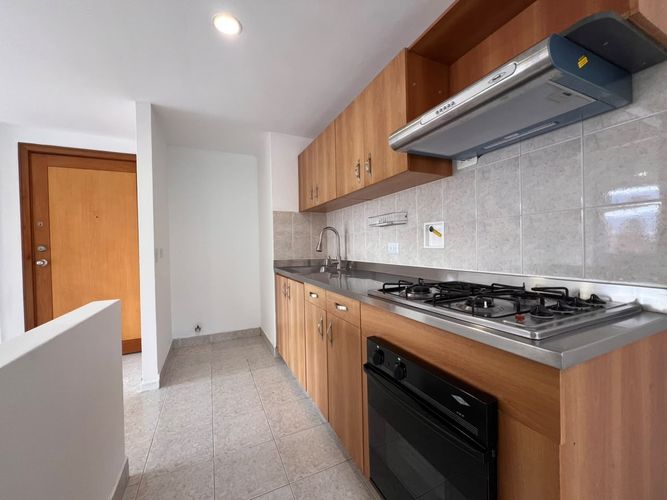 Apartamento de 3 alcobas en arriendo en El Poblado, Medellín, 86 m² · foto 5 de 17