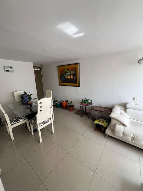 Apartamento de 3 alcobas en venta en La Base, Cali, 62 m² · foto 3 de 12