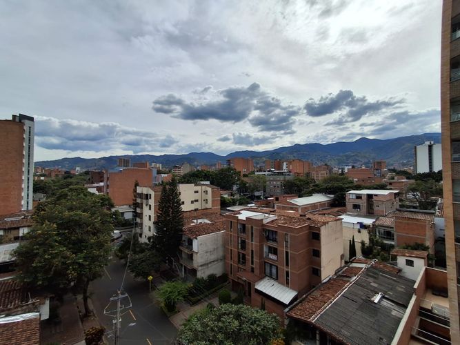 Apartamento de 3 alcobas en venta en El Velódromo, Medellín, 102 m² · foto 4 de 19