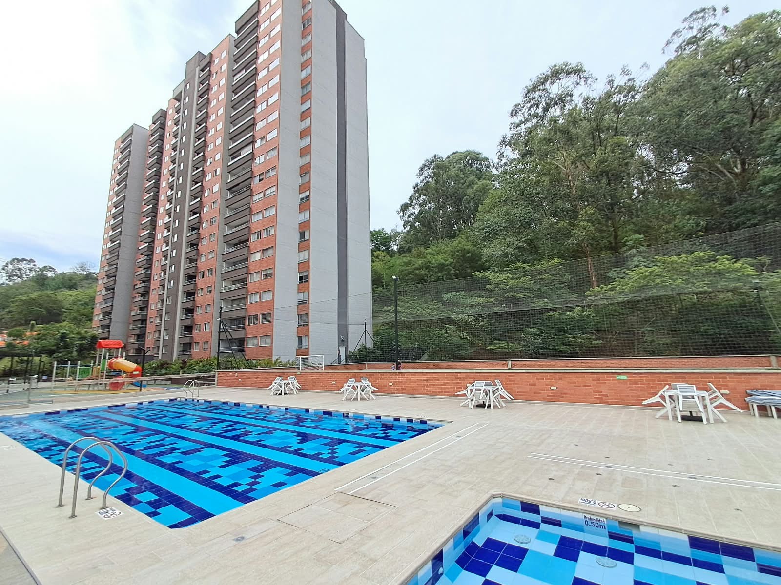 Apartamento en venta en Belén, Medellín · foto 2 de 13