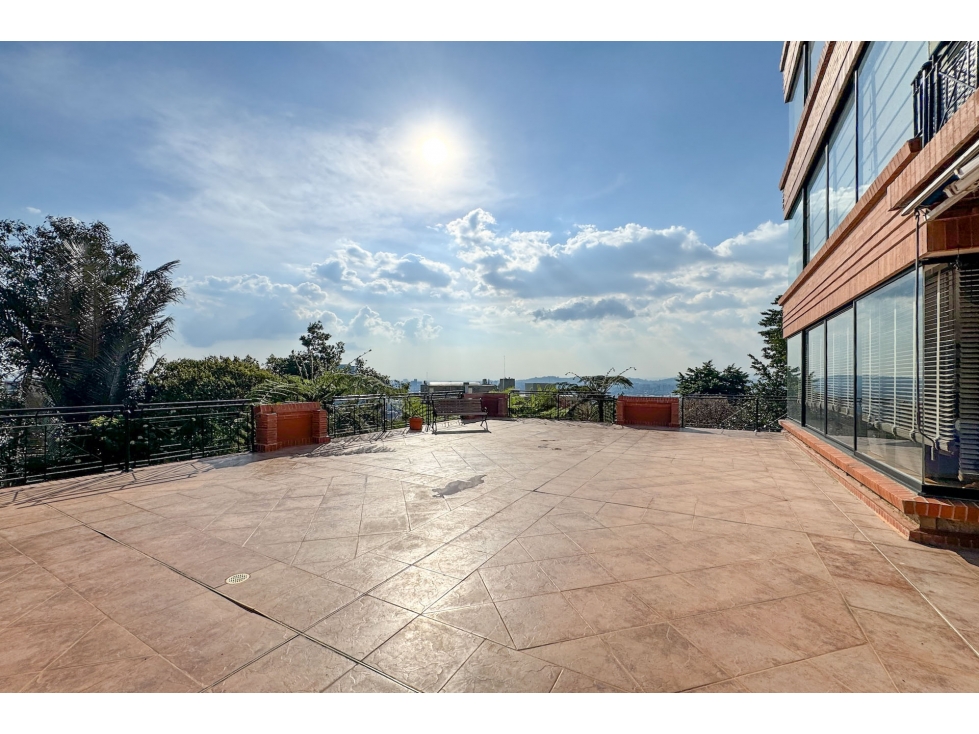 Apartamento en venta en Santa Barbara Alta, Bogotá · foto 3 de 24