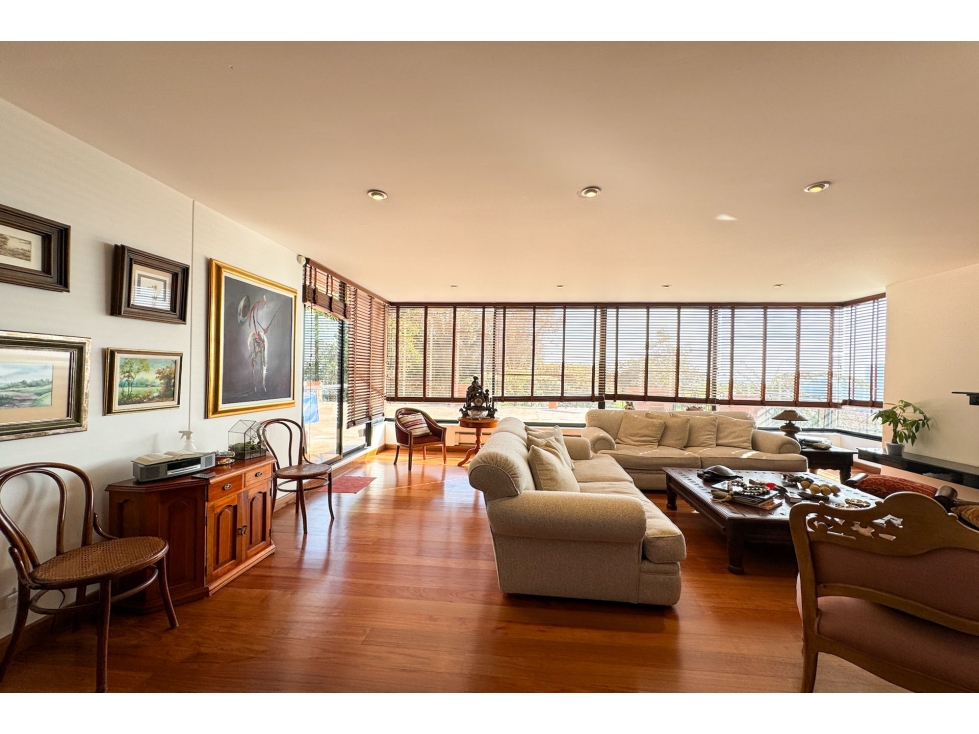Apartamento en venta en Santa Barbara Alta, Bogotá · foto 7 de 24