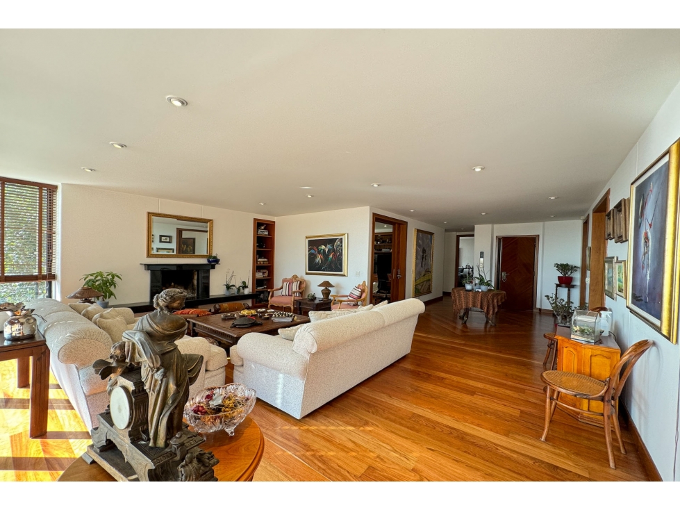 Apartamento en venta en Santa Barbara Alta, Bogotá · foto 8 de 24