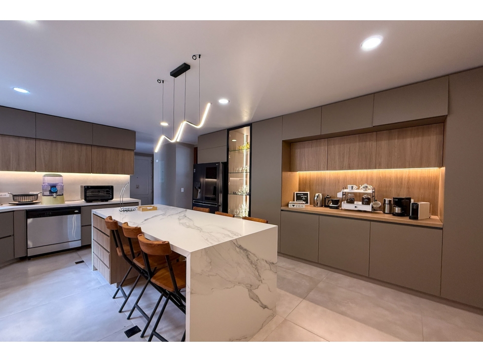 Apartamento en venta en Santa Barbara Alta, Bogotá · foto 12 de 24