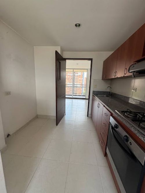 Apartamento de 3 alcobas en arriendo en Loma De Los Bernal, Bogotá, 83 m² · foto 2 de 22