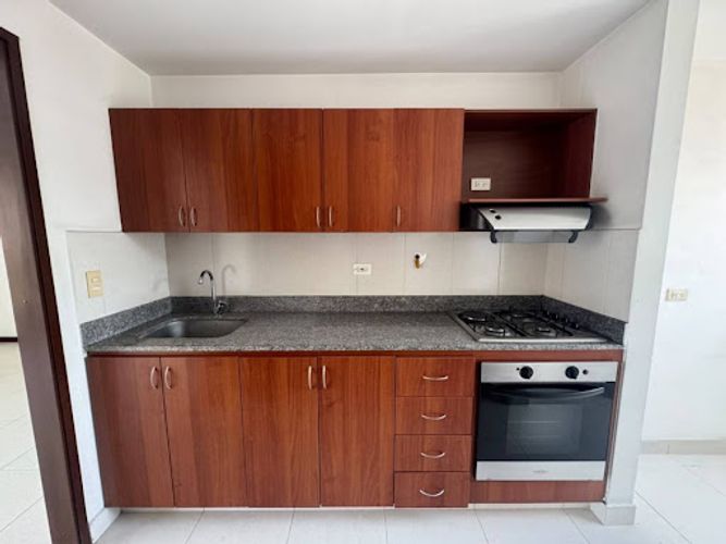 Apartamento de 3 alcobas en arriendo en Loma De Los Bernal, Bogotá, 83 m² · foto 3 de 22
