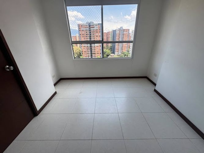 Apartamento de 3 alcobas en arriendo en Loma De Los Bernal, Bogotá, 83 m² · foto 9 de 22
