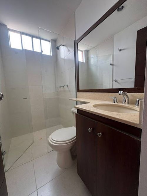 Apartamento de 3 alcobas en arriendo en Loma De Los Bernal, Bogotá, 83 m² · foto 12 de 22