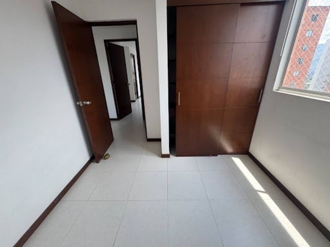 Apartamento de 3 alcobas en arriendo en Loma De Los Bernal, Bogotá, 83 m² · foto 14 de 22