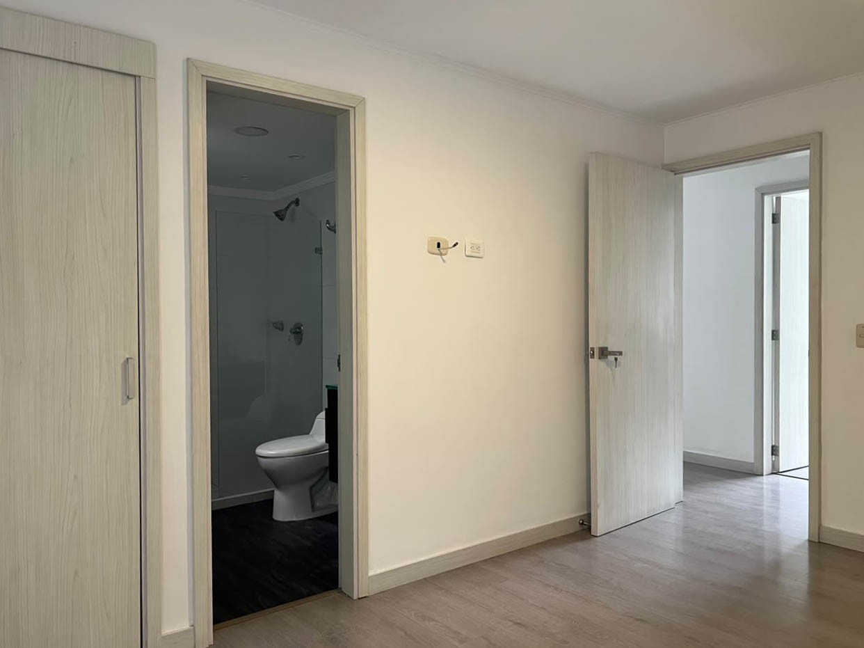 Apartamento en venta en Loma Benedictinos, Medellín · foto 14 de 18