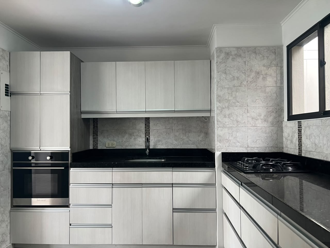 Apartamento en venta en Loma Benedictinos, Medellín · foto 5 de 18