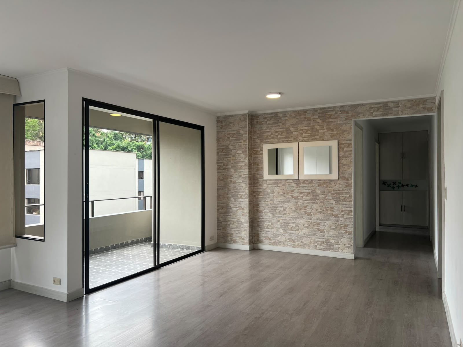 Apartamento en venta en Loma Benedictinos, Medellín · foto 2 de 18