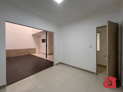 Casa en arriendo en La Magnolia, Envigado · foto 3 de 13