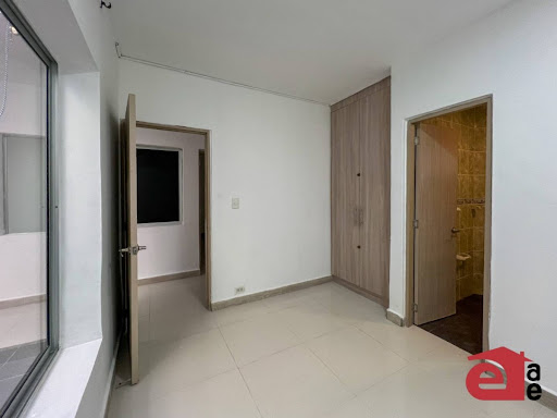 Casa en arriendo en La Magnolia, Envigado · foto 9 de 13