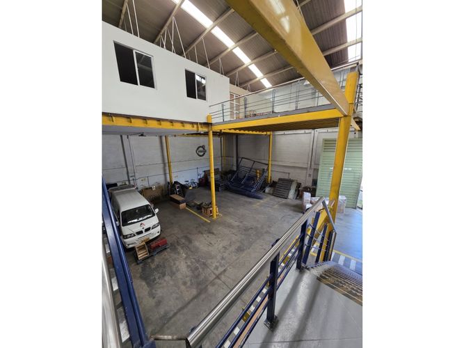 Bodega en arriendo en Entreamigos, Sabaneta, 920 m² · foto 2 de 12
