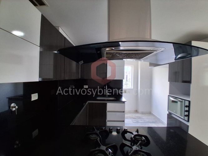 Apartamento de 3 alcobas en arriendo en Conquistadores, Medellín, 110 m² · foto 13 de 24