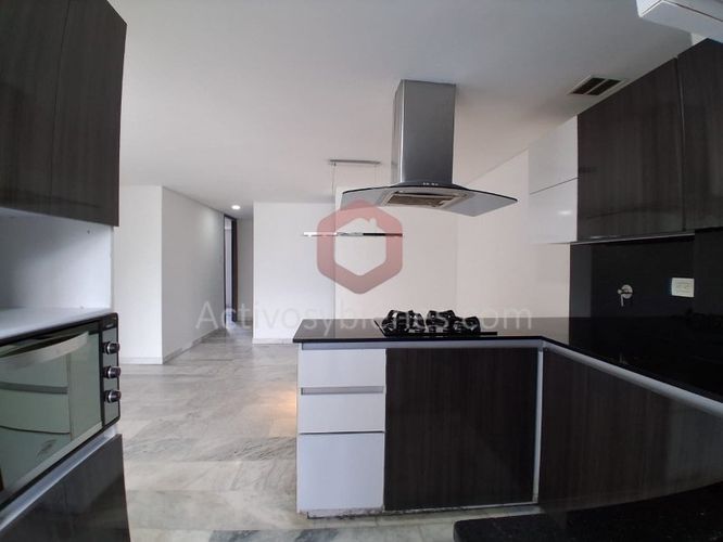 Apartamento de 3 alcobas en arriendo en Conquistadores, Medellín, 110 m² · foto 14 de 24