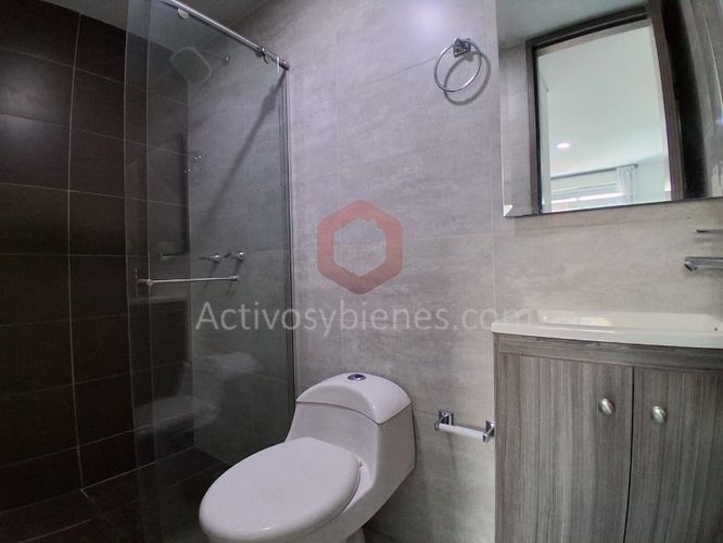 Apartamento de 3 alcobas en arriendo en Conquistadores, Medellín, 110 m² · foto 23 de 24