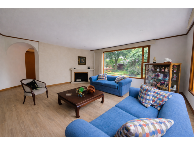 Casa de 4 alcobas en venta en San Jose De Bavaria, Bogotá, 409 m² · foto 4 de 24