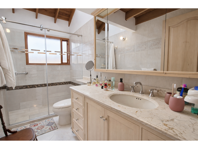 Casa de 4 alcobas en venta en San Jose De Bavaria, Bogotá, 409 m² · foto 20 de 24