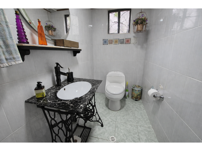 Casa de 4 alcobas en venta en San Jose De Bavaria, Bogotá, 409 m² · foto 22 de 24