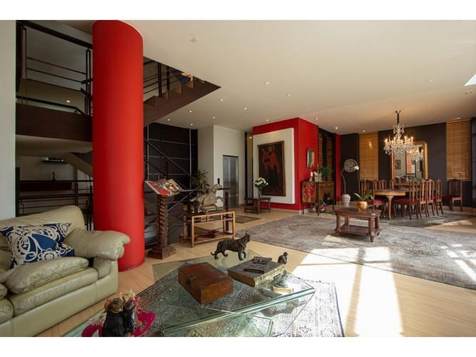 Casa de 4 alcobas en venta en Los Rosales, Bogotá, 496 m² · foto 3 de 24