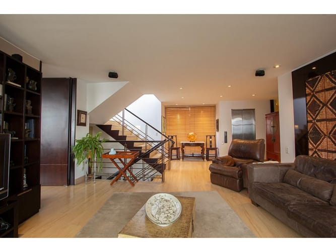 Casa de 4 alcobas en venta en Los Rosales, Bogotá, 496 m² · foto 12 de 24