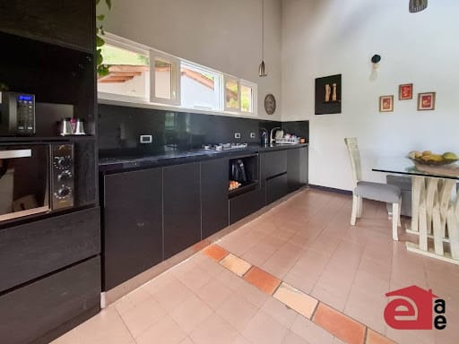 Casa de 5 alcobas en arriendo en La Honda, Guarne · foto 4 de 24