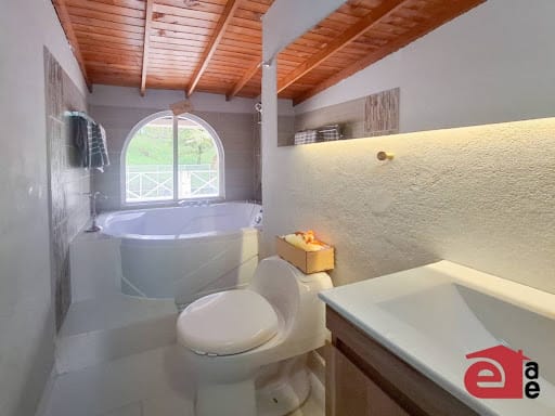 Casa de 5 alcobas en arriendo en La Honda, Guarne · foto 10 de 24