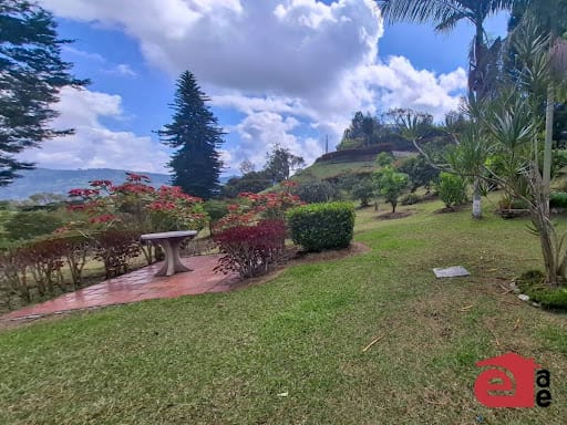 Casa de 5 alcobas en arriendo en La Honda, Guarne · foto 22 de 24
