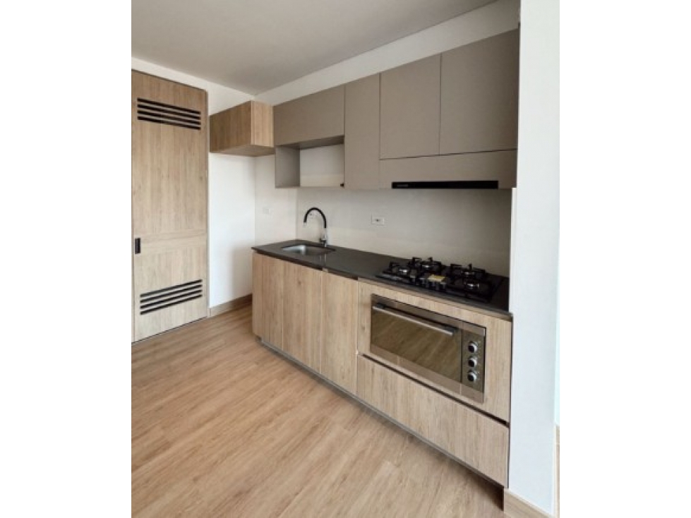 Apartamento en venta en Quinta Paredes, Bogotá · foto 2 de 20