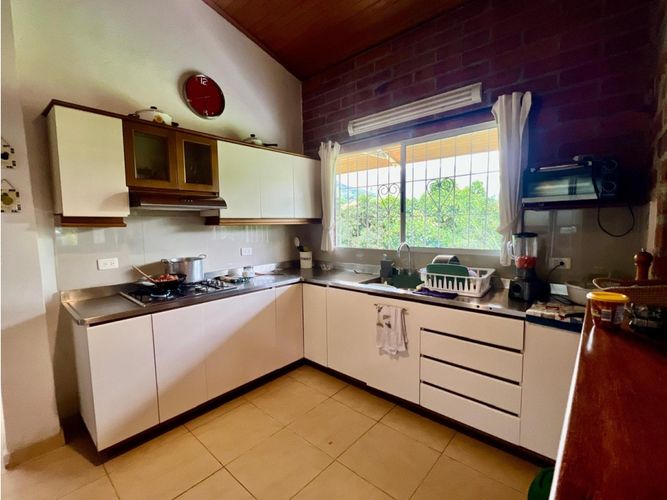 Finca en venta en La Candelaria, Copacabana, 300 m² · foto 9 de 24