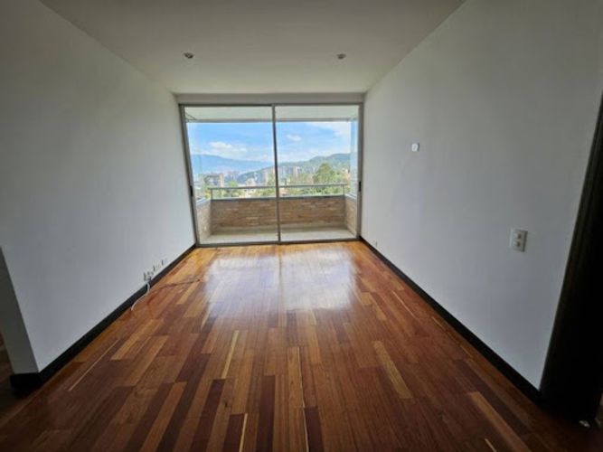 Apartamento de 3 alcobas en arriendo en La Calera, Medellín, 260 m² · foto 11 de 24