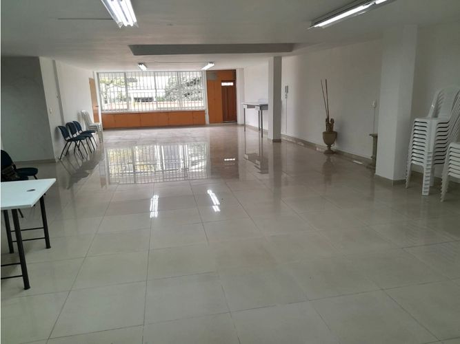 Local en venta en Manila, Medellín, 226 m² · foto 7 de 12