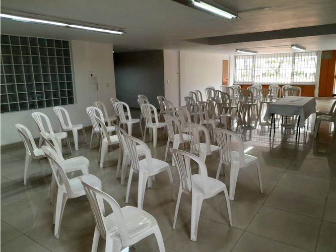 Local en venta en Manila, Medellín, 226 m² · foto 11 de 12