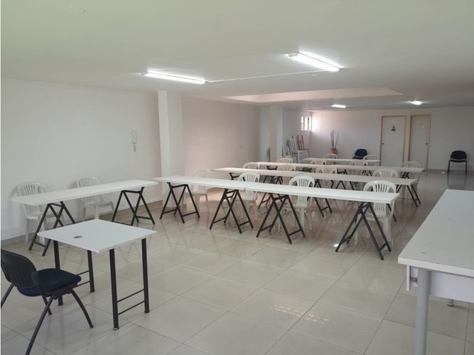 Local en venta en Manila, Medellín, 226 m² · foto 12 de 12