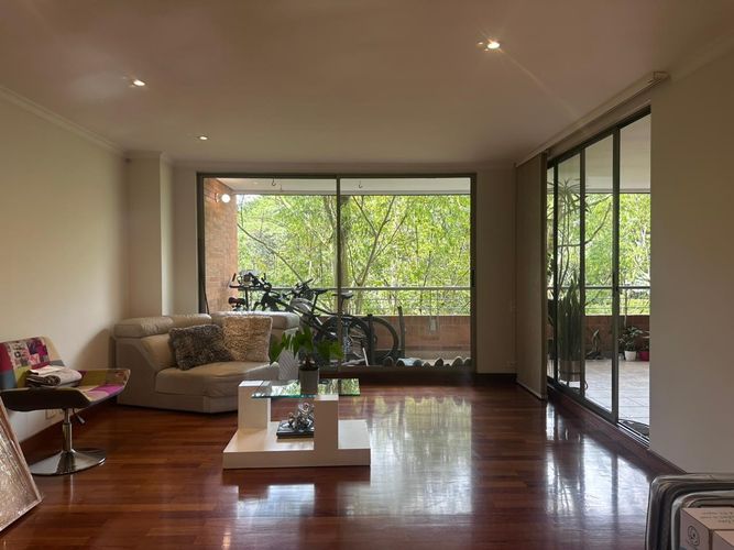 Apartamento de 4 alcobas en venta en El Poblado, Medellín, 240 m² · foto 4 de 20
